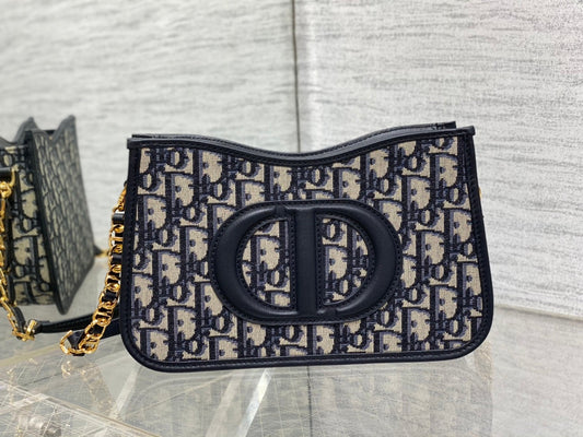 HOBO SIGNATURE 23 BAG IN BLACK BEIGE PATTERN LAMBSKIN
