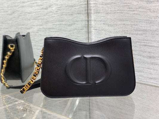 HOBO SIGNATURE 23 BAG IN BLACK LAMBSKIN