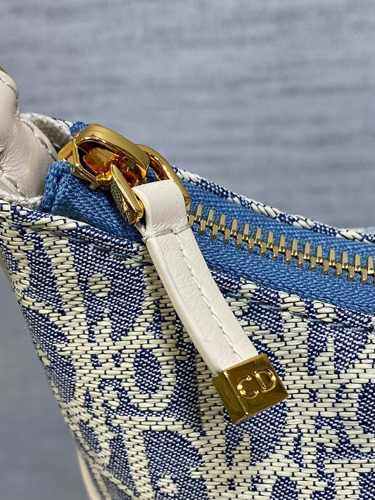 CD Miss Caro 24 blue raffia-effect fabric