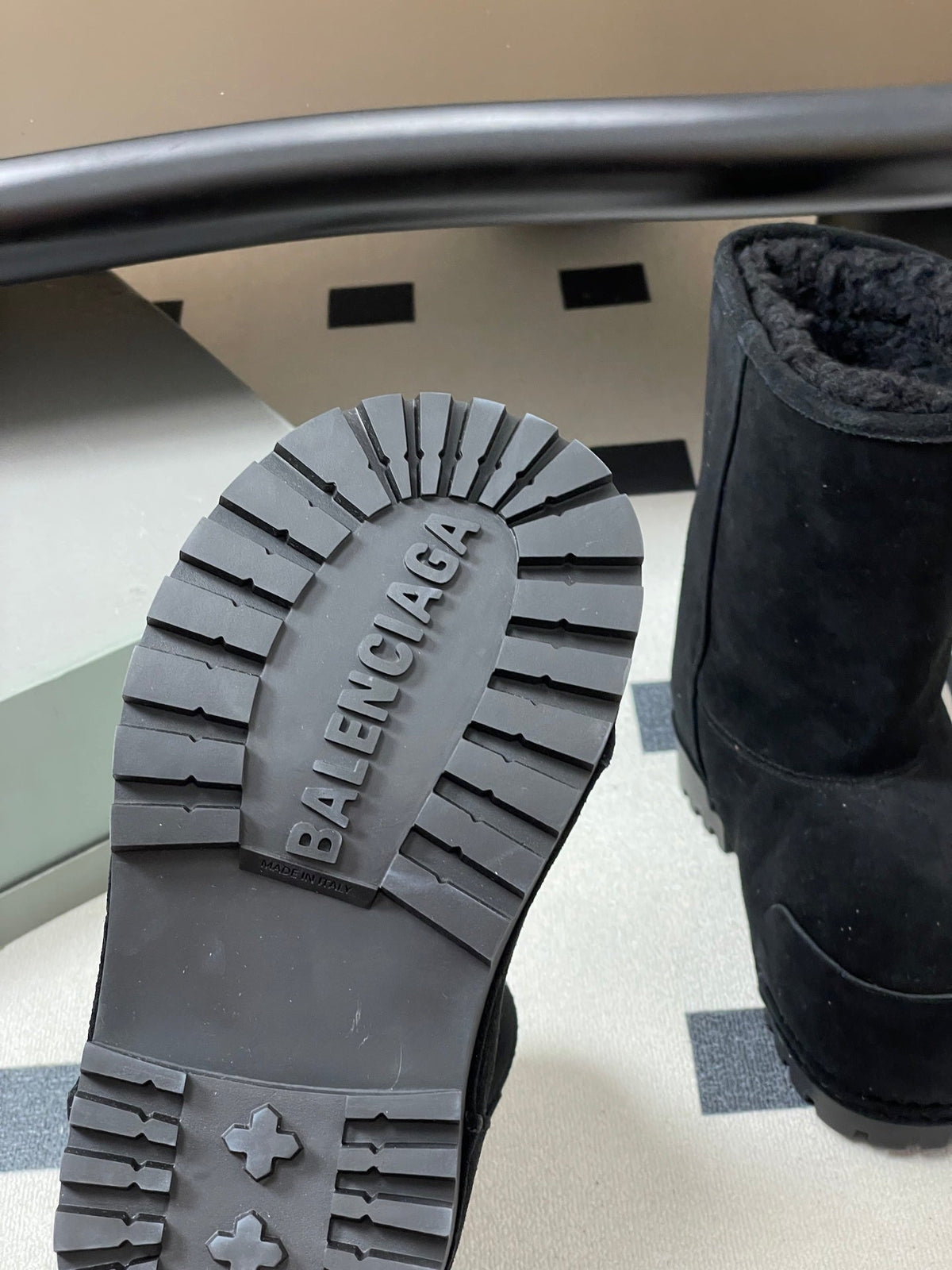 Balenciaga Low Snow Boots Black Suede 535036