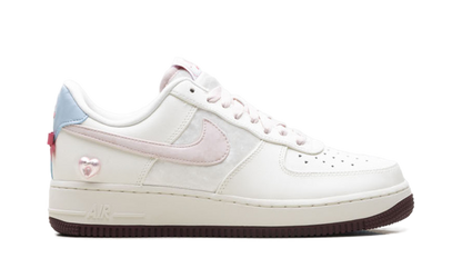 Nike Air Force 1 WMNS "Valentine's Day (2026)" IQ4937 161