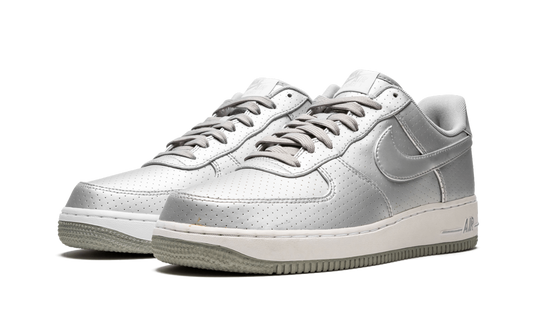 Air Force 1 '07 LV8 "SILVER" 718152 013
