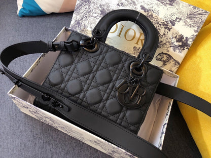 MEDIUM LADY 20 BAG CALFSKIN