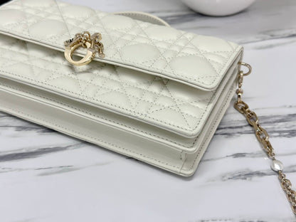 LADY 21 CHAIN BAG LAMBSKIN