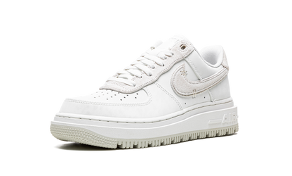 Air Force 1 Luxe "Summit White" DD9605 100
