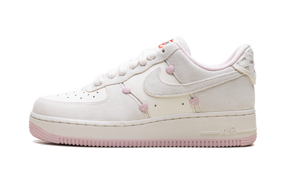 Air Force 1 Low WMNS "Valentine's Day" HV5992 111