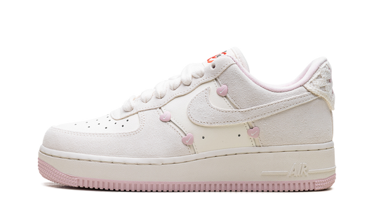 Air Force 1 Low WMNS "Valentine's Day" HV5992 111