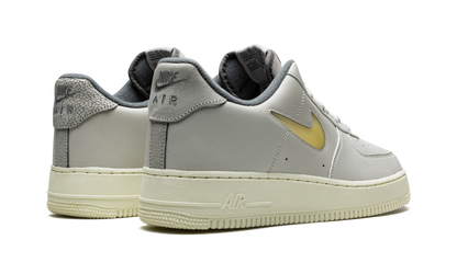 Air Force 1 '07 LX "Light Bone" DC8894 001