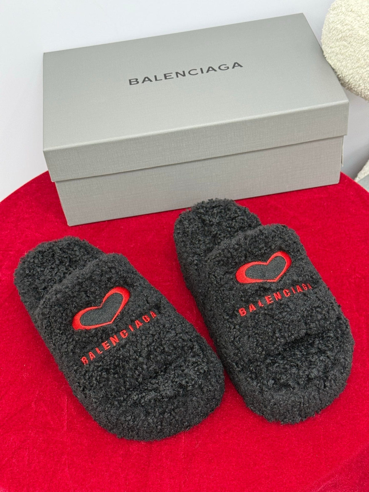 Balenciaga 25s slippers black red wool 467706
