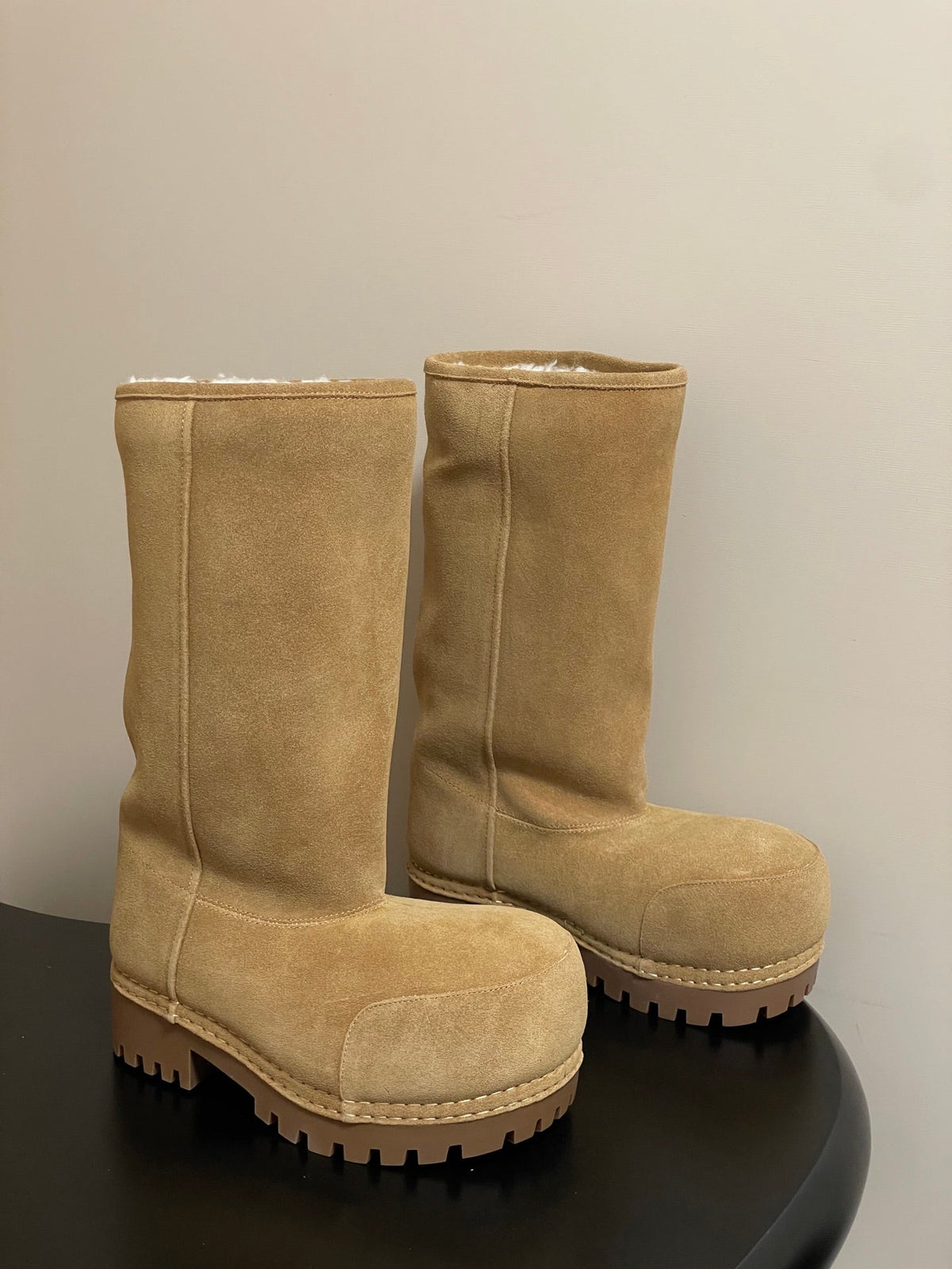 Balenciaga High Snow Boots Beige Suede 535031