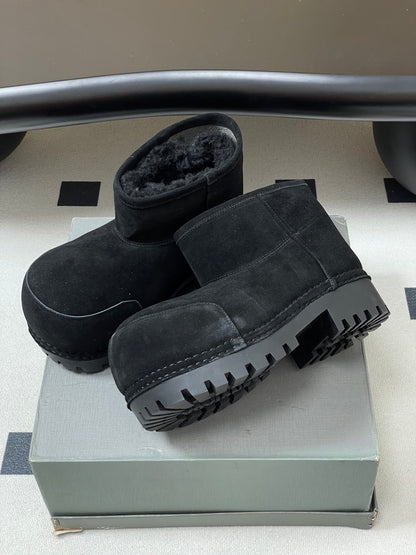 Balenciaga Snow Boots Black Suede 535039